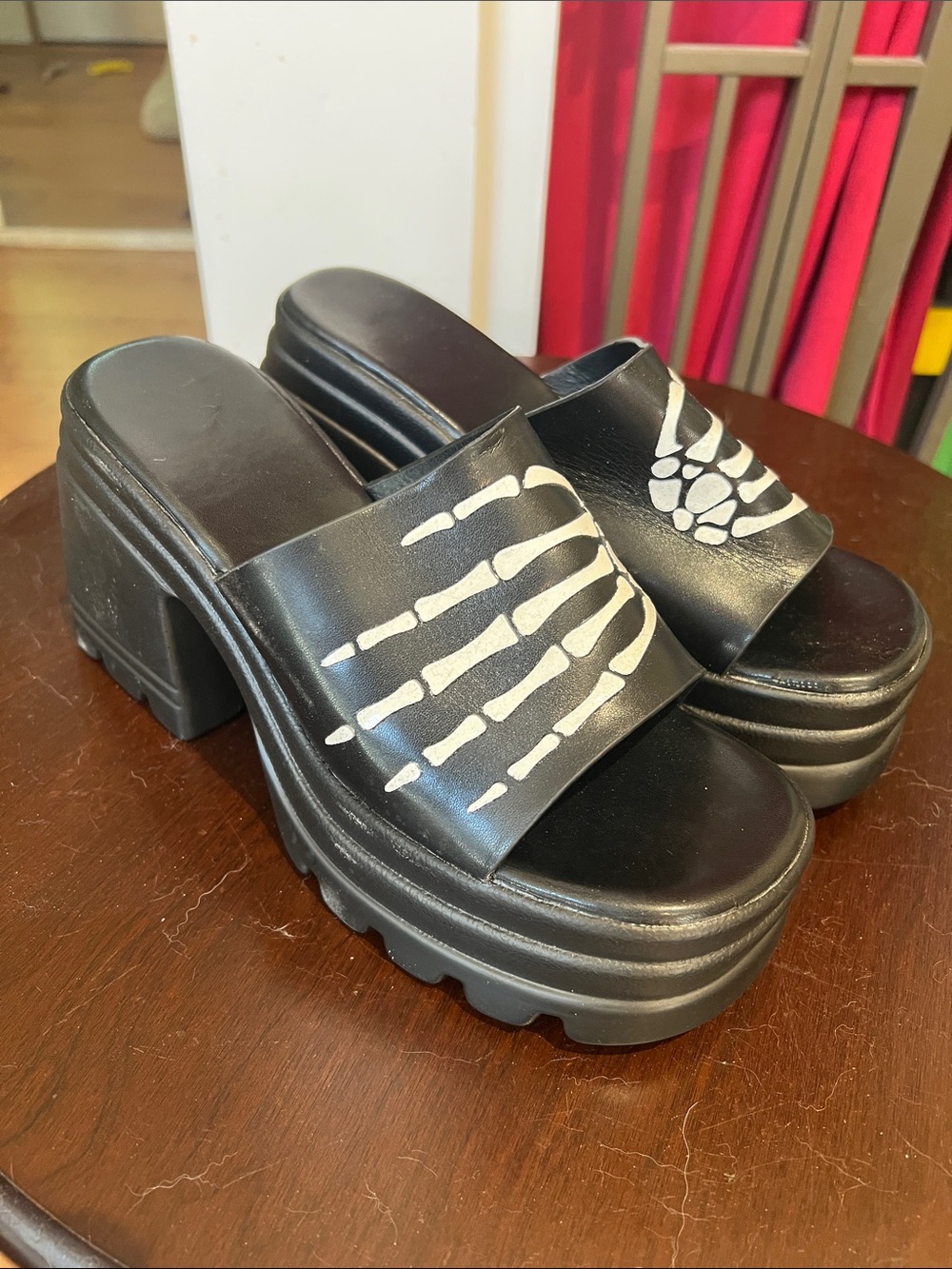 ROMWE Black Platform Slide Sandals with White Skeleton hand Print siz 6.5